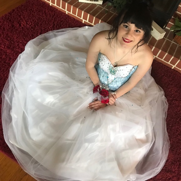 Prom Dress - Picture 2 of 4